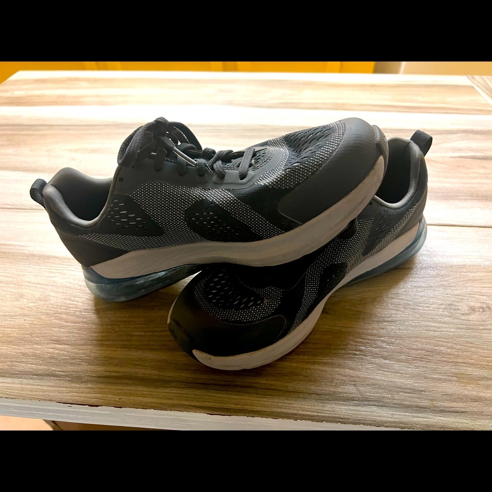 Skechers